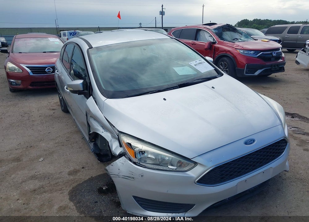 2017 FORD FOCUS SE VIN: 1FADP3K29HL222520