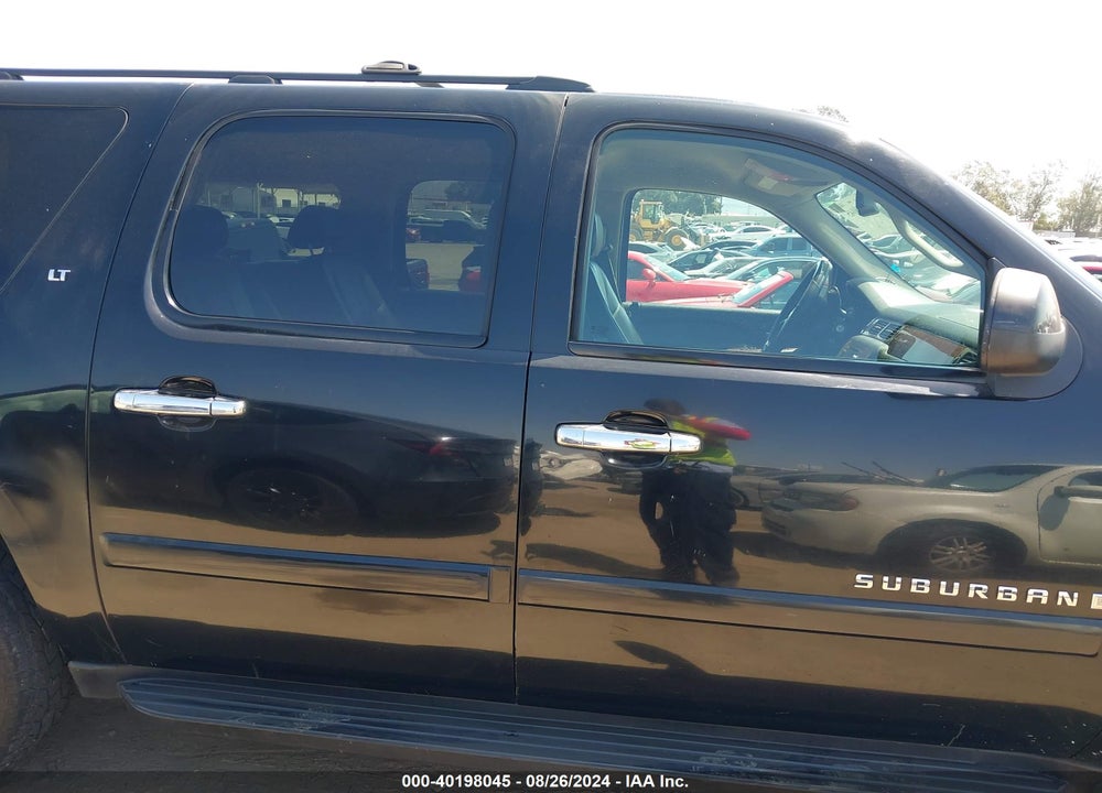 2008 CHEVROLET SUBURBAN 1500 LT VIN: 1GNFC16J48J188509
