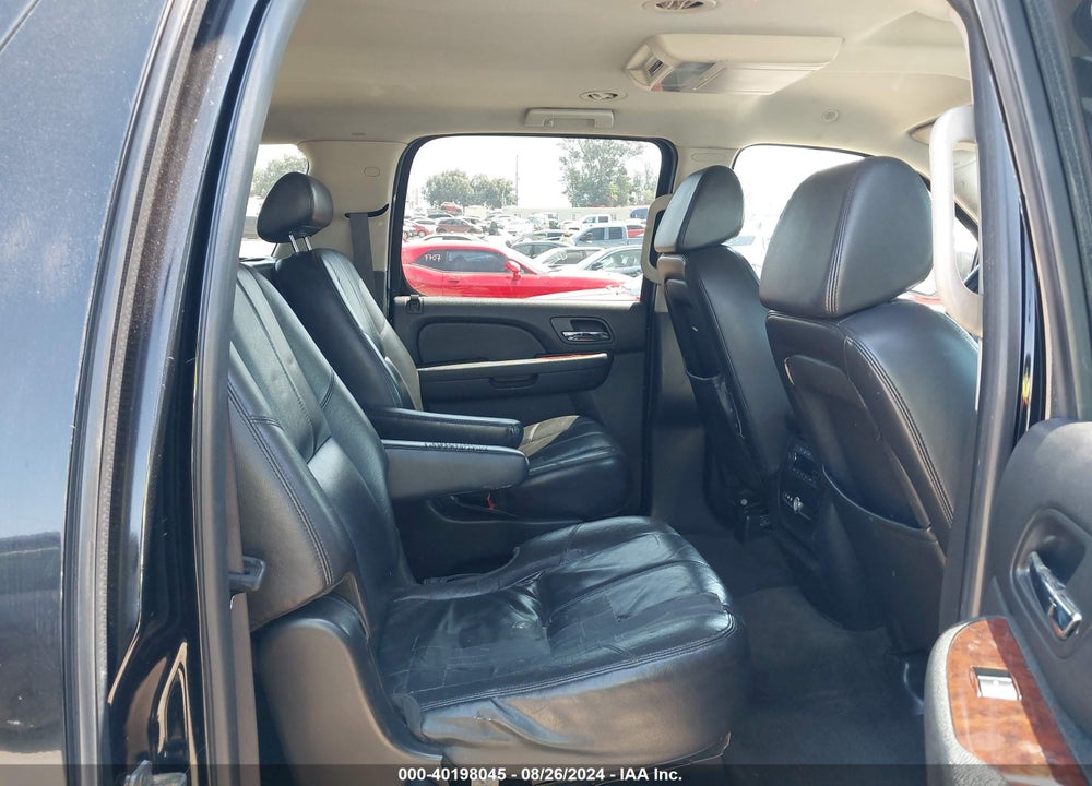 2008 CHEVROLET SUBURBAN 1500 LT VIN: 1GNFC16J48J188509