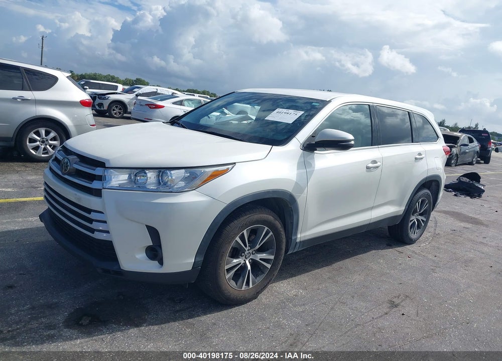 2019 TOYOTA HIGHLANDER LE VIN: 5TDZARFH3KS061056