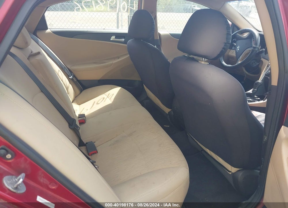 2011 HYUNDAI SONATA VIN: 5NPEB4AC7BH081164