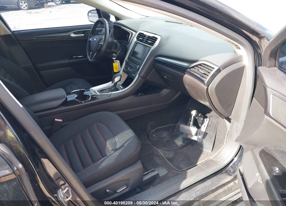 2016 FORD FUSION SE VIN: 3FA6P0H73GR130281