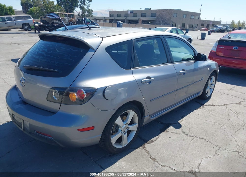 2005 MAZDA 3 S VIN: JM1BK343651219152
