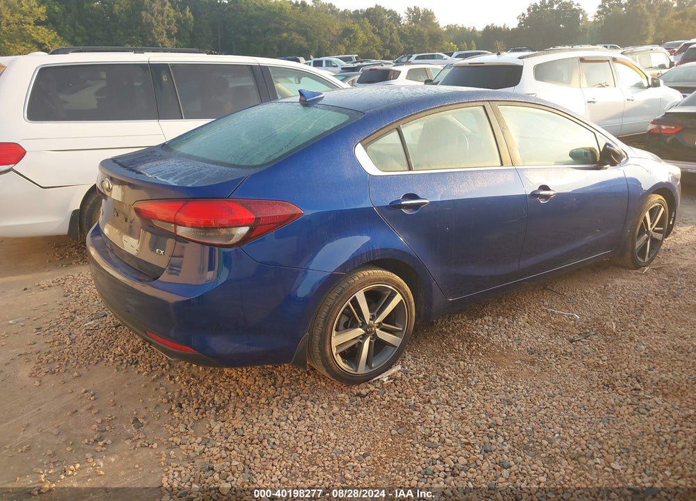 2018 KIA FORTE EX VIN: 3KPFL4A89JE221635