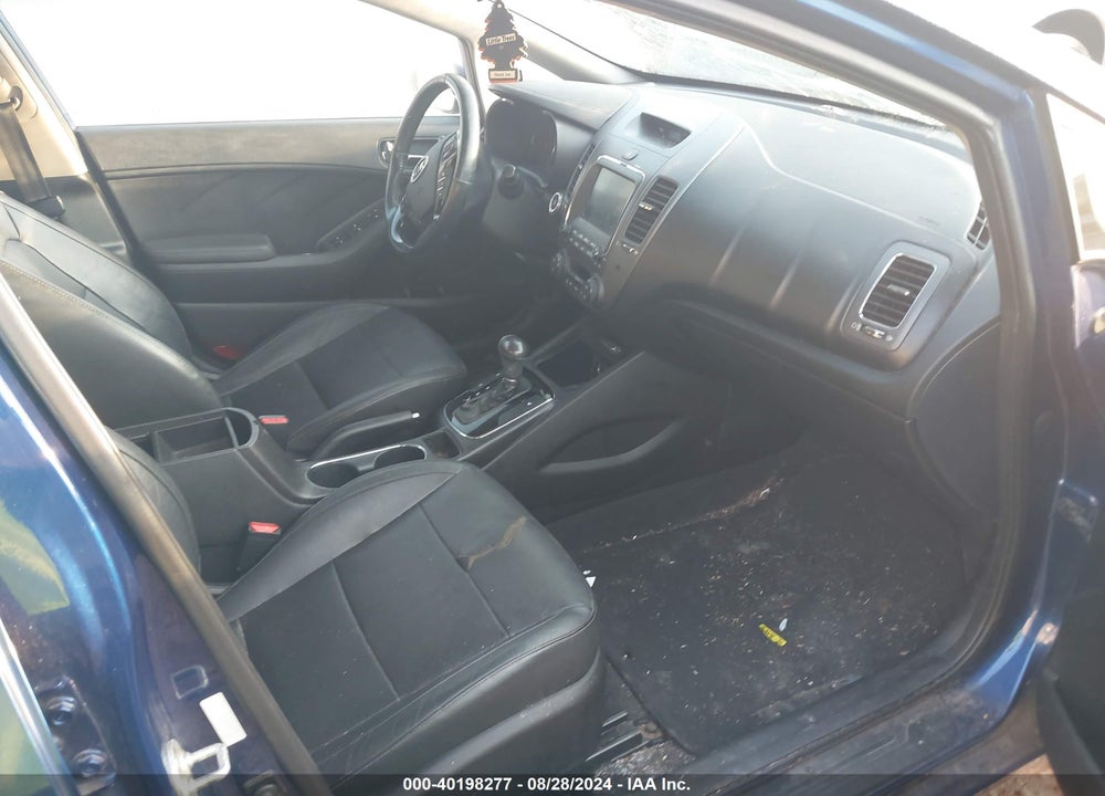 2018 KIA FORTE EX VIN: 3KPFL4A89JE221635