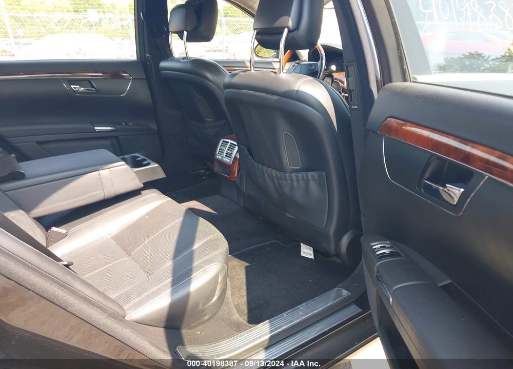2009 MERCEDES-BENZ S 550 4MATIC VIN: WDDNG86X89A257361