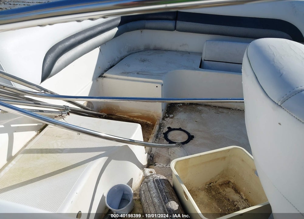 2011 HURRICANE OTHER VIN: GDYJ3243J011