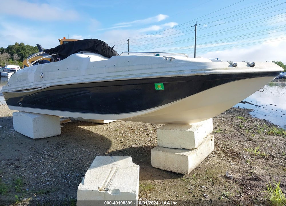 2011 HURRICANE OTHER VIN: GDYJ3243J011