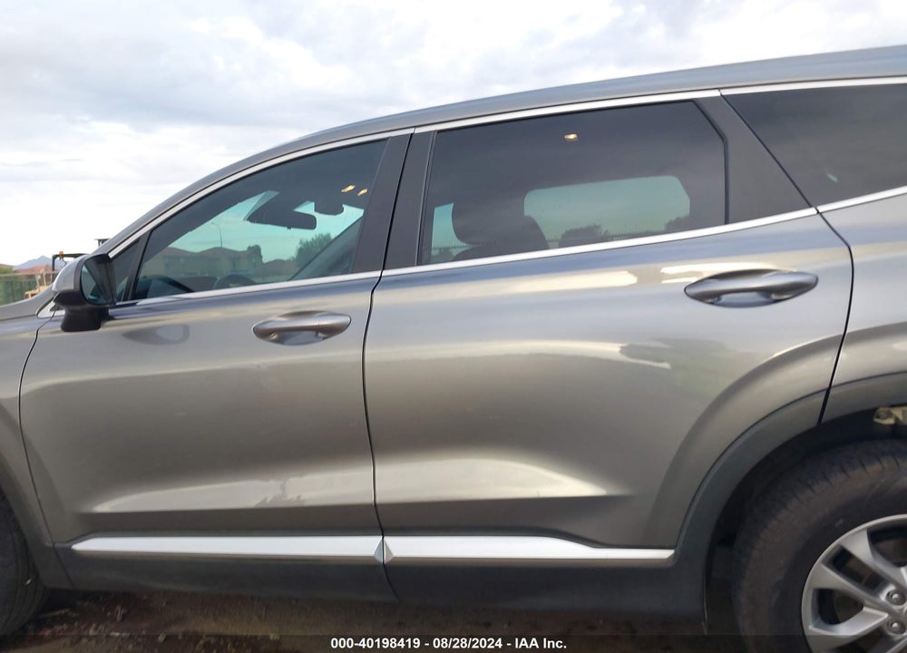 2019 HYUNDAI SANTA FE SE VIN: 5NMS23AD0KH079890
