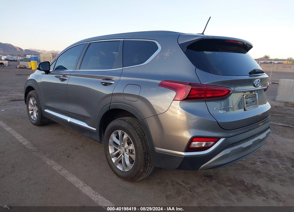 2019 HYUNDAI SANTA FE SE VIN: 5NMS23AD0KH079890