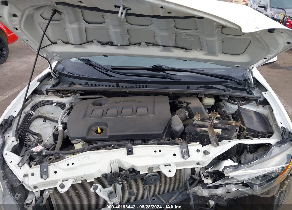 2019 TOYOTA COROLLA LE VIN: 2T1BURHE7KC180085
