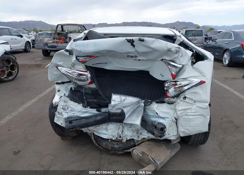 2019 TOYOTA COROLLA LE VIN: 2T1BURHE7KC180085