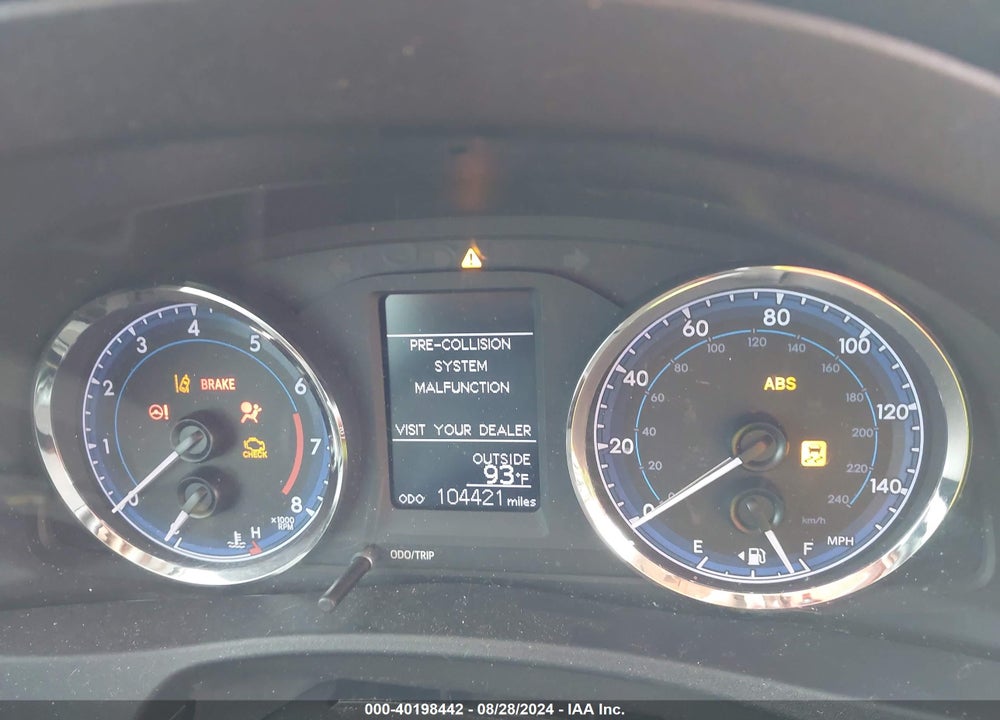 2019 TOYOTA COROLLA LE VIN: 2T1BURHE7KC180085