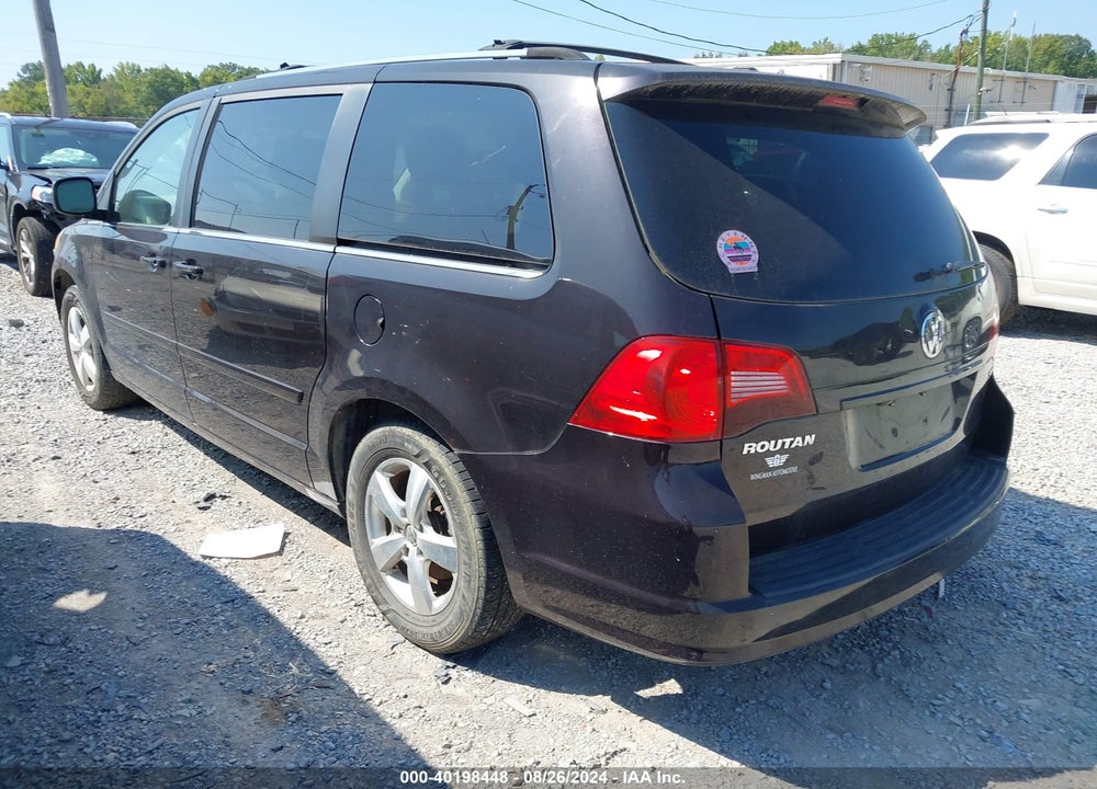 2010 VOLKSWAGEN ROUTAN SE VIN: 2V4RW3D1XAR323026