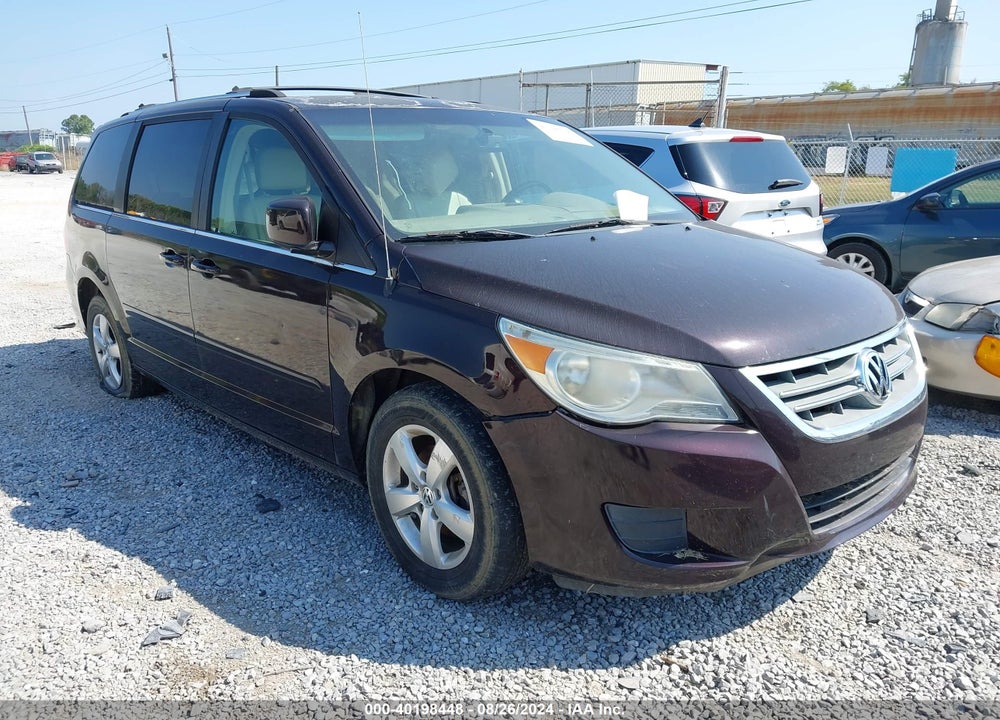 2010 VOLKSWAGEN ROUTAN SE VIN: 2V4RW3D1XAR323026