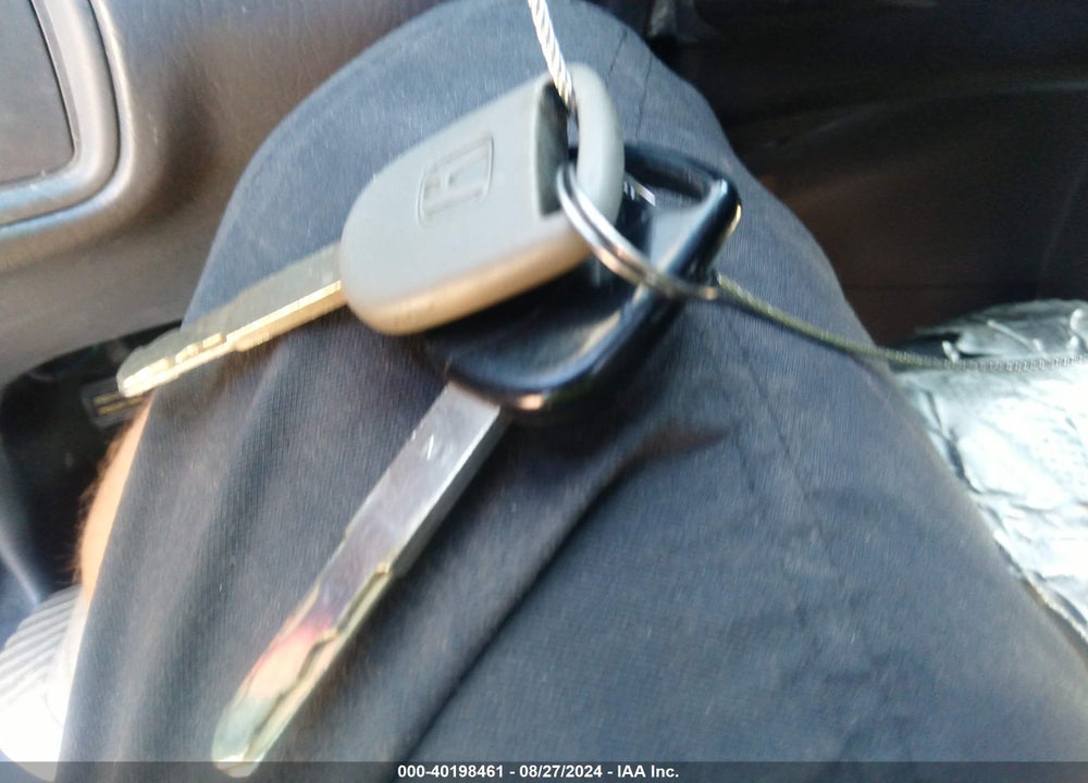 2003 HONDA PILOT VIN: 2HKYF18513H562035