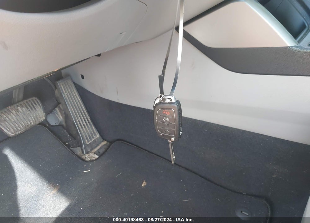2015 HYUNDAI SONATA SE VIN: 5NPE24AFXFH171845
