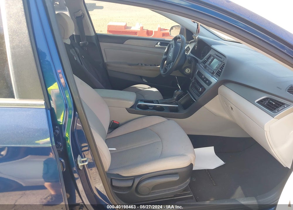 2015 HYUNDAI SONATA SE VIN: 5NPE24AFXFH171845