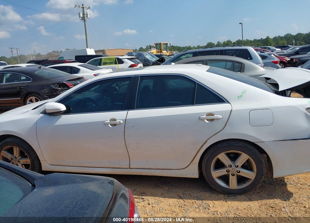 2014 TOYOTA CAMRY SE VIN: 4T1BF1FK2EU305789