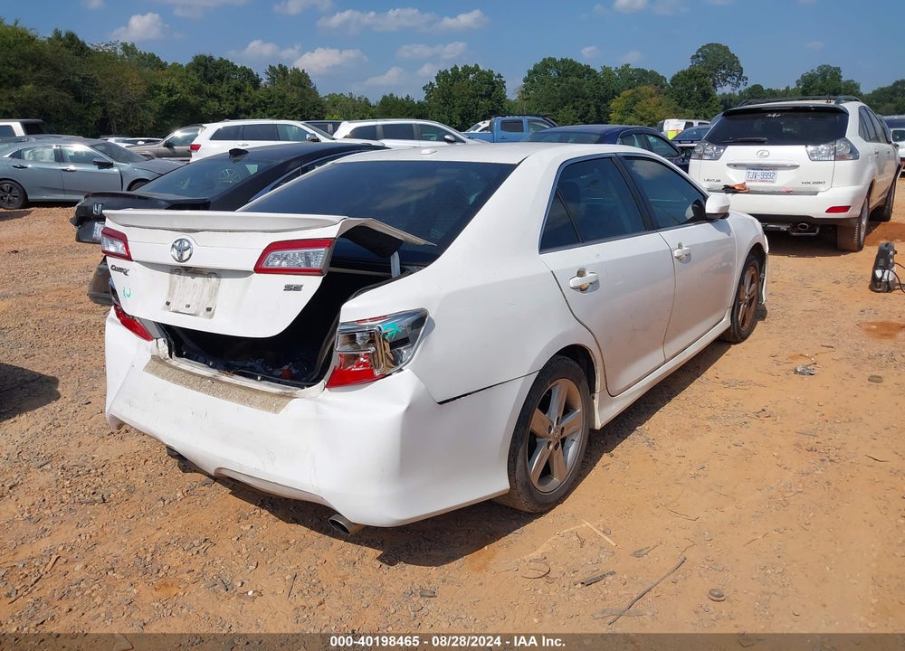 2014 TOYOTA CAMRY SE VIN: 4T1BF1FK2EU305789