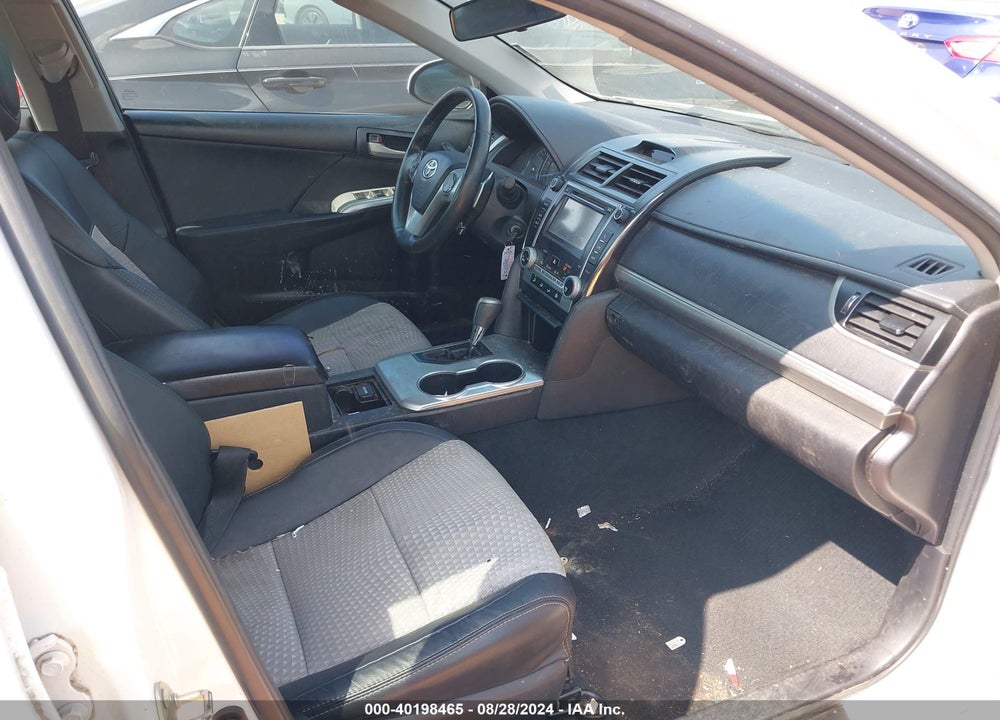 2014 TOYOTA CAMRY SE VIN: 4T1BF1FK2EU305789