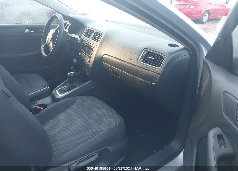 2012 VOLKSWAGEN JETTA 2.0L S VIN: 3VW2K7AJ8CM415360