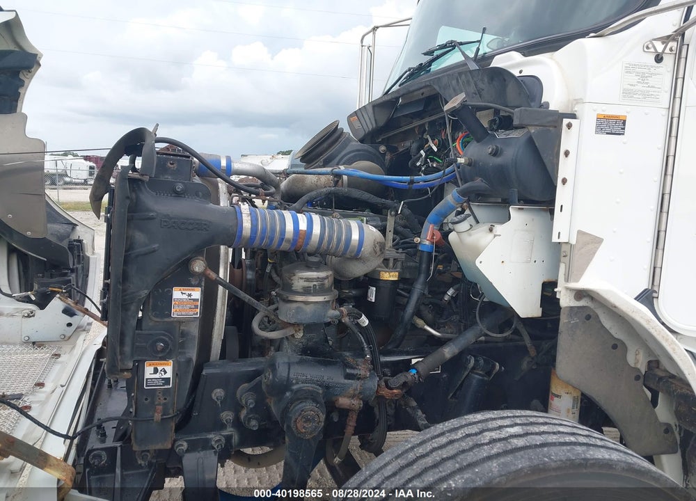 2017 KENWORTH T3 SERIES VIN: 2NKHHM6X9HM155831