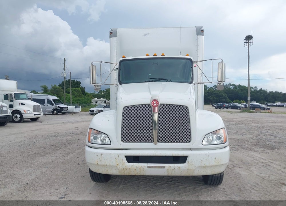 2017 KENWORTH T3 SERIES VIN: 2NKHHM6X9HM155831