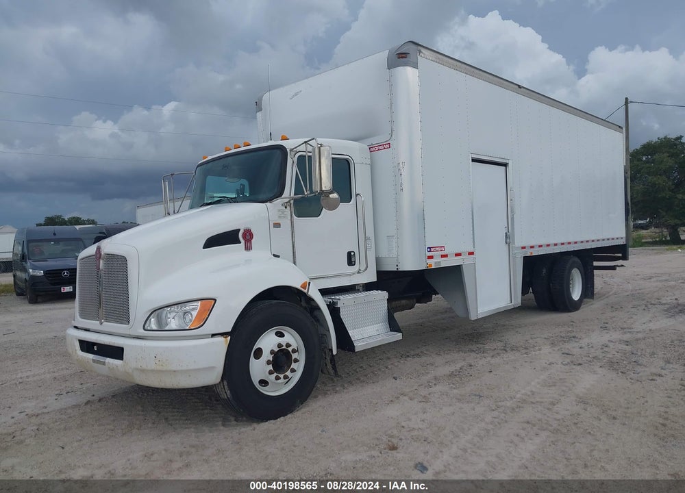 2017 KENWORTH T3 SERIES VIN: 2NKHHM6X9HM155831