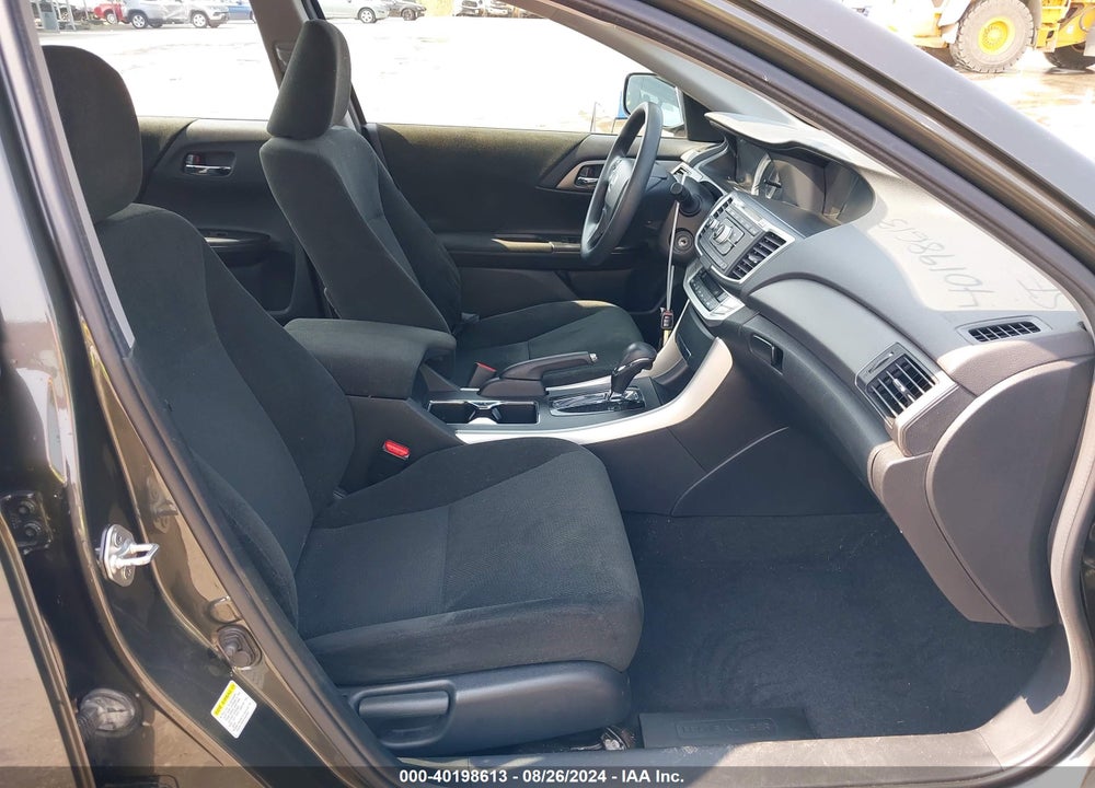2013 HONDA ACCORD VIN: 1HGCR2F34DA208688