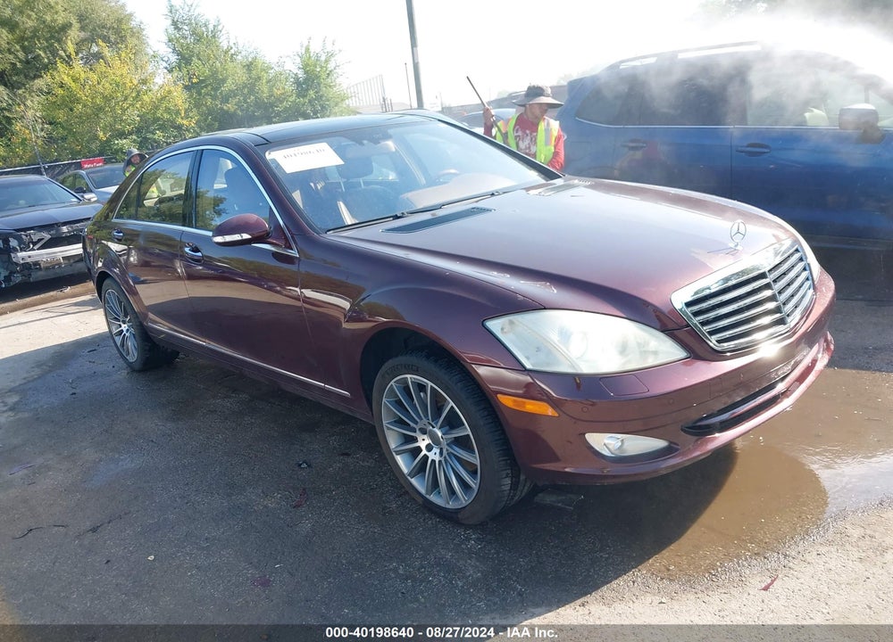 2007 MERCEDES-BENZ S 550 VIN: WDDNG71X37A147395