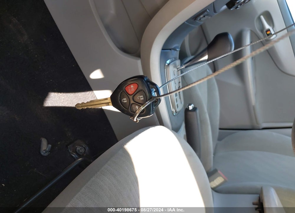 2010 TOYOTA COROLLA LE VIN: 2T1BU4EE1AC260519