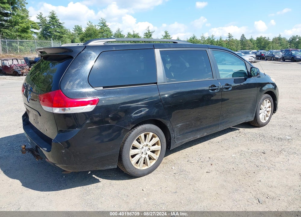 2012 TOYOTA SIENNA XLE 7 PASSENGER VIN: 5TDDK3DC1CS030868