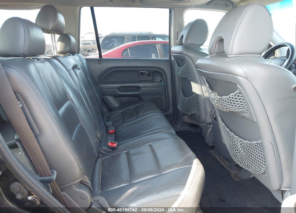 2007 HONDA PILOT VIN: 2HKYF18777H523635
