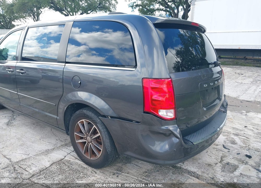 2017 DODGE GRAND CARAVAN SXT VIN: 2C4RDGCGXHR586057