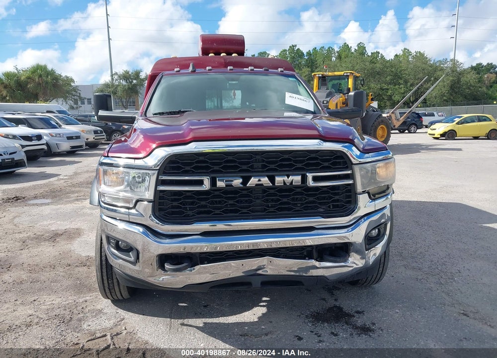 2019 RAM 4500 CHASSIS TRADESMAN/SLT VIN: 3C7WRLDLXKG573222