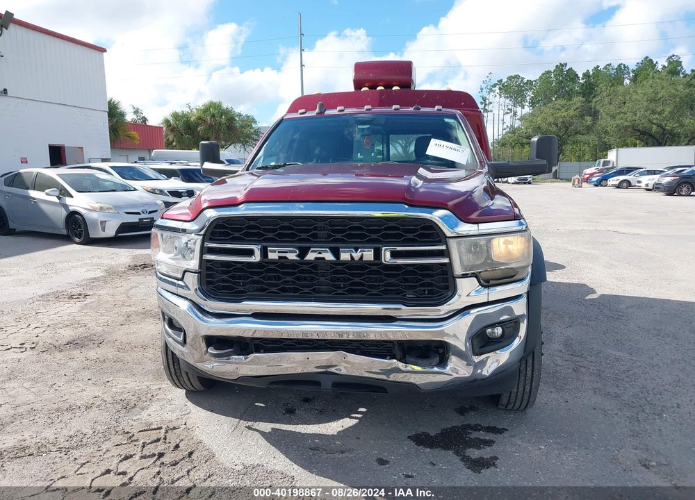 2019 RAM 4500 CHASSIS TRADESMAN/SLT VIN: 3C7WRLDLXKG573222