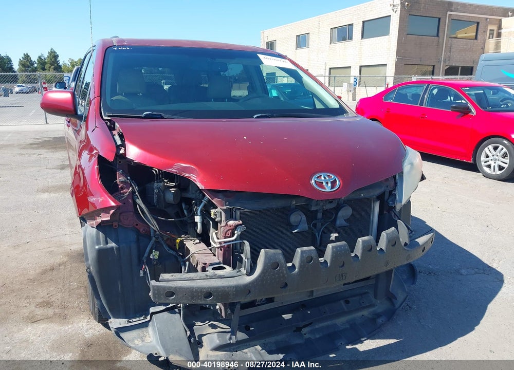 2011 TOYOTA SIENNA XLE V6 VIN: 5TDYK3DC4BS017466