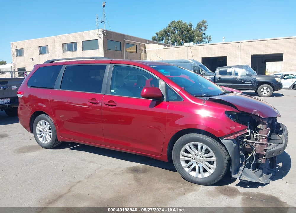 2011 TOYOTA SIENNA XLE V6 VIN: 5TDYK3DC4BS017466