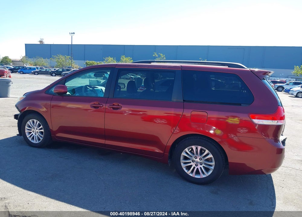 2011 TOYOTA SIENNA XLE V6 VIN: 5TDYK3DC4BS017466