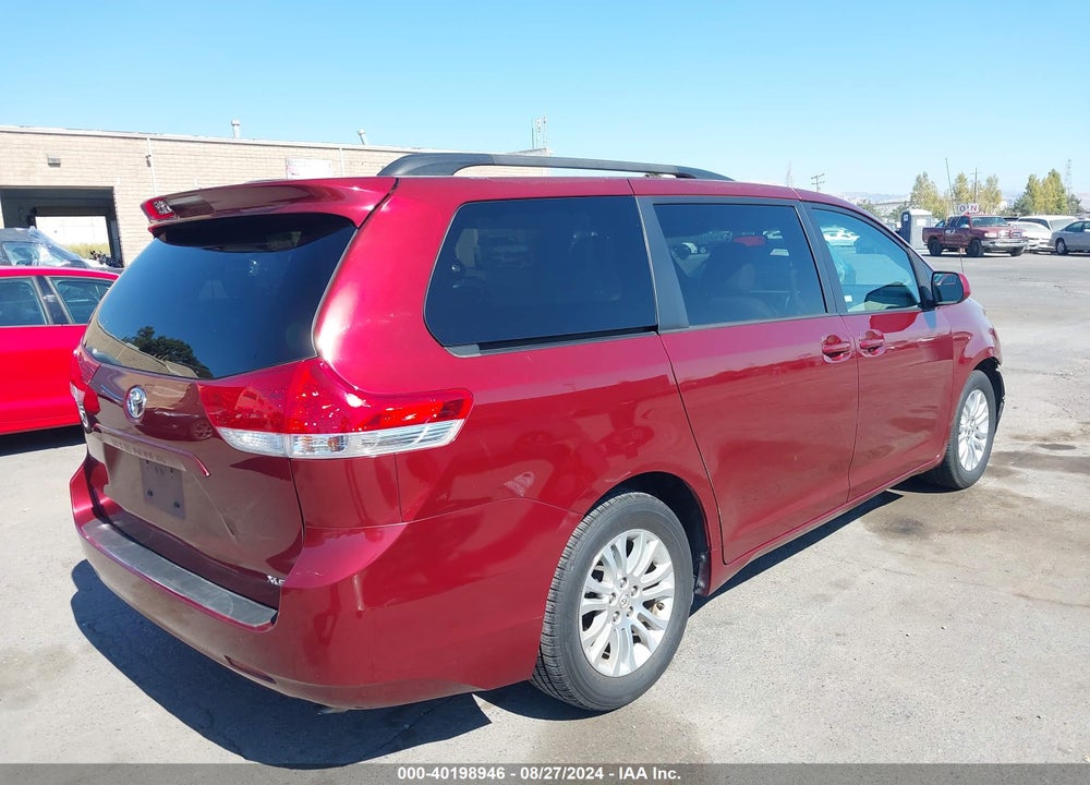 2011 TOYOTA SIENNA XLE V6 VIN: 5TDYK3DC4BS017466