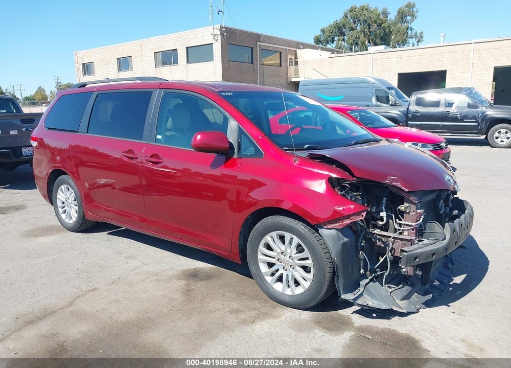 2011 TOYOTA SIENNA XLE V6 VIN: 5TDYK3DC4BS017466
