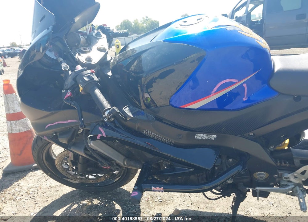 2007 SUZUKI GSX-R1000 VIN: JS1GT77A972102144