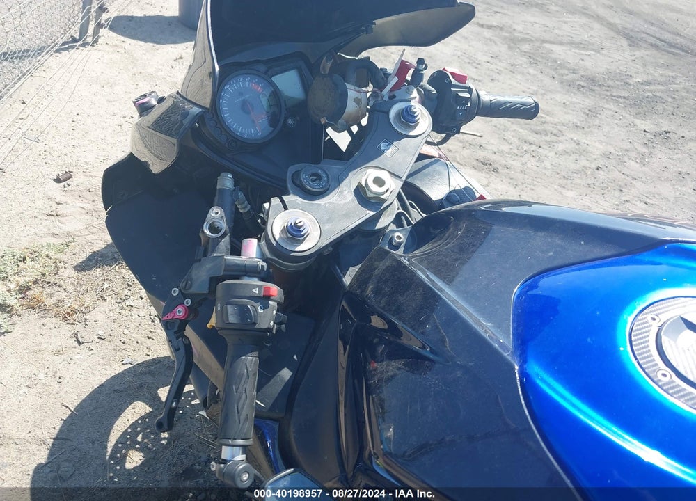 2007 SUZUKI GSX-R1000 VIN: JS1GT77A972102144
