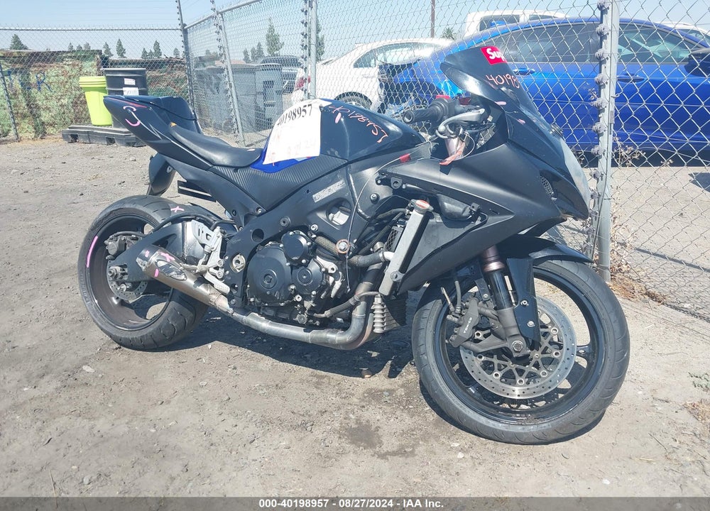 2007 SUZUKI GSX-R1000 VIN: JS1GT77A972102144