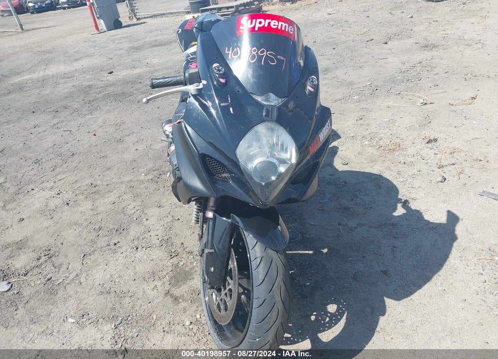 2007 SUZUKI GSX-R1000 VIN: JS1GT77A972102144