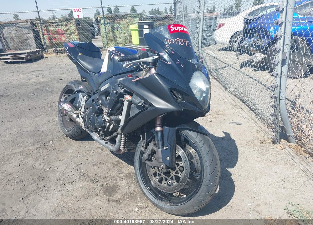 2007 SUZUKI GSX-R1000 VIN: JS1GT77A972102144