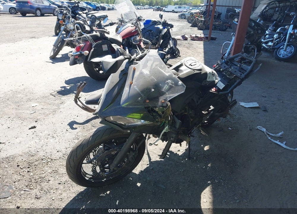 2017 KAWASAKI EX650 VIN: JKAEXEJ14HDA01952