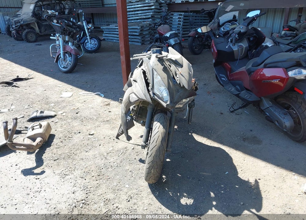 2017 KAWASAKI EX650 VIN: JKAEXEJ14HDA01952
