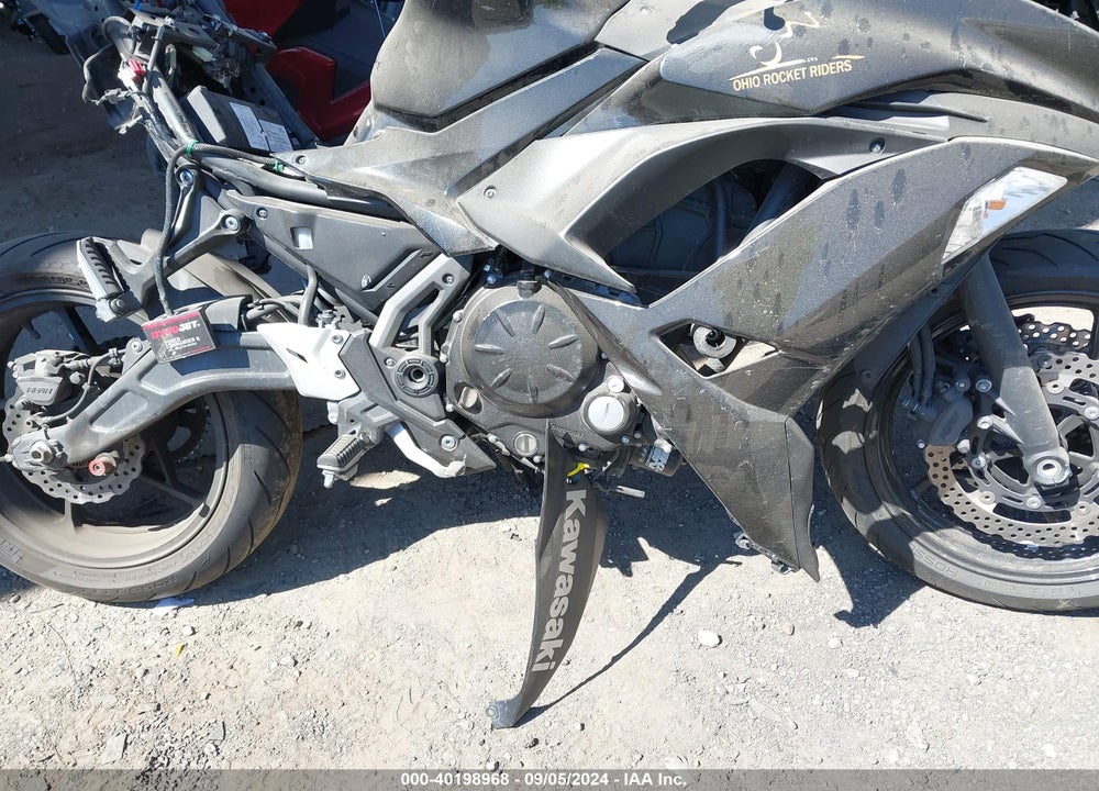 2017 KAWASAKI EX650 VIN: JKAEXEJ14HDA01952